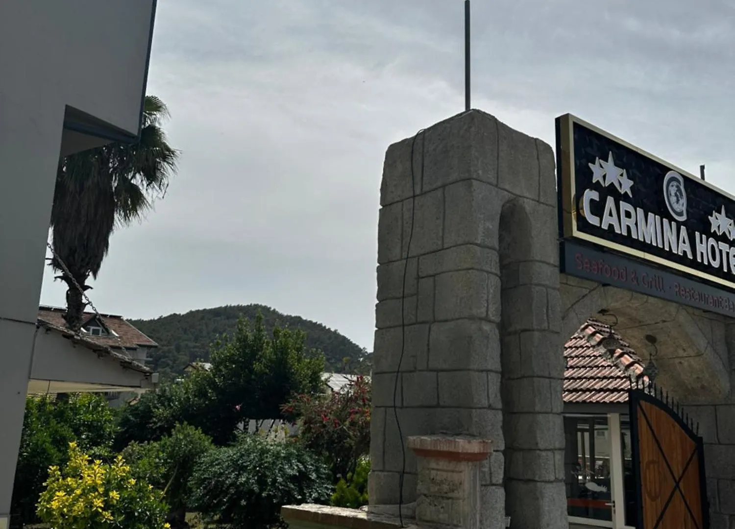 Carmina Hotel Ovacik