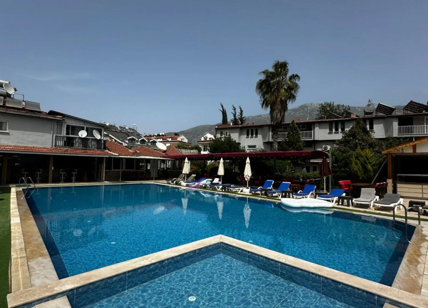 Carmina Hotel Ovacik